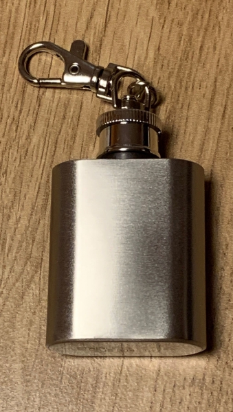 Mini-Flachmann als Schlüsselanhänger