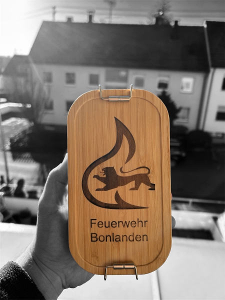 Vesperdose aus Edelstahl mit Holzdeckel